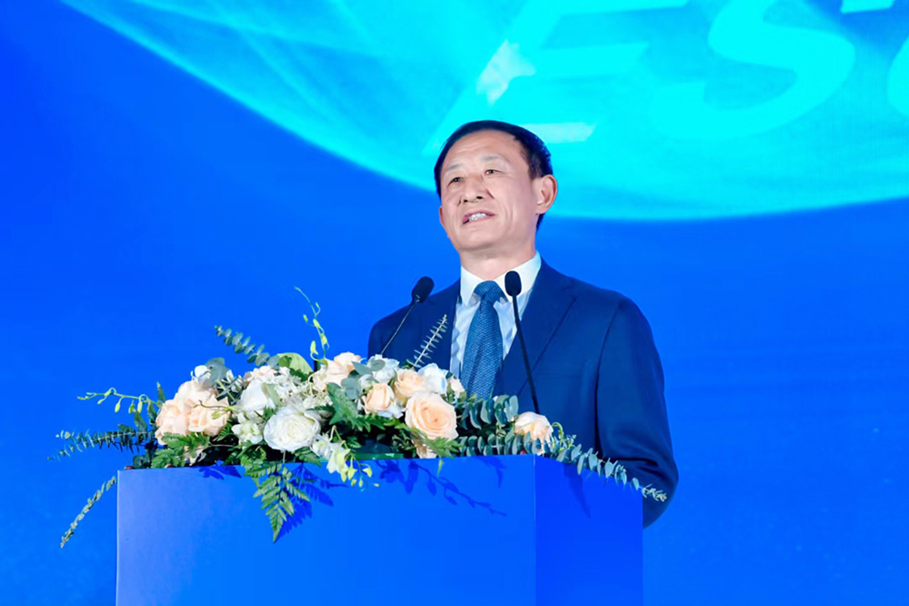 国务院国资委原党委委员、秘书长彭华岗