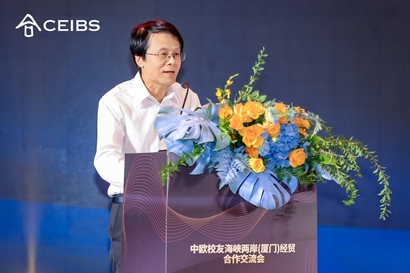 厦门市委常委、常务副市长黄晓舟