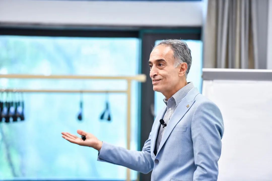 中欧国际工商学院管理实践副教授、中欧eLab创业实验室学术主任Majid Ghorbani