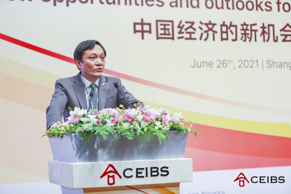 中欧副院长兼教务长丁远教授