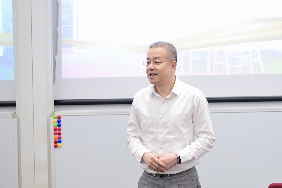 何烨校友发表捐赠感言