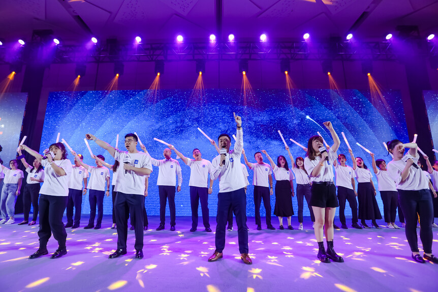 校区员工大合唱