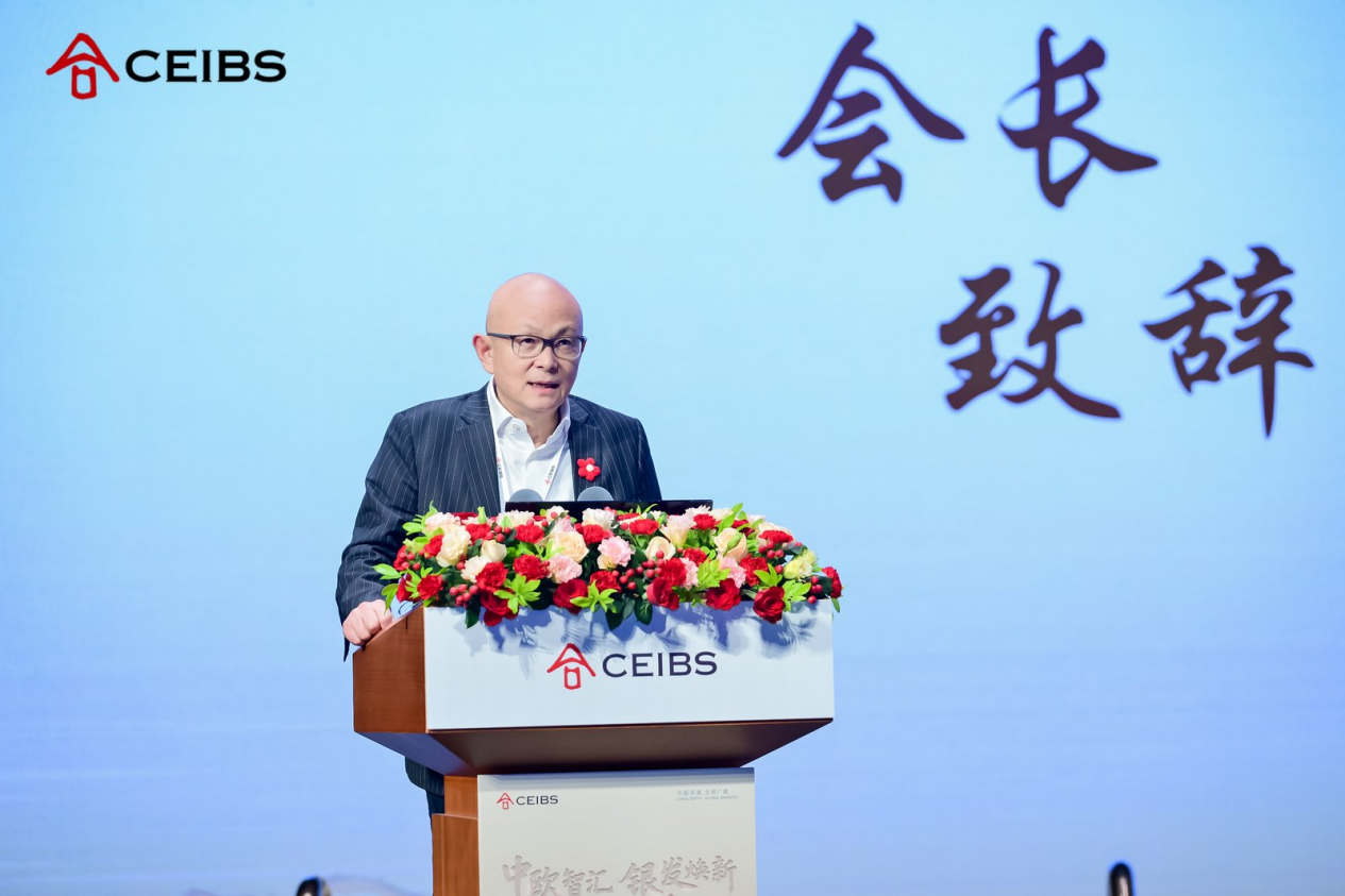 碧迪医疗全球高级副总裁、大中华区总经理、中欧校友老龄产业协会会长邓建民（EMBA1996）