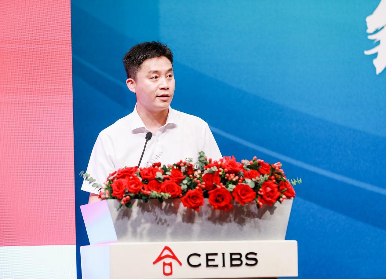 高峰先生代表京东物流发表捐赠感言