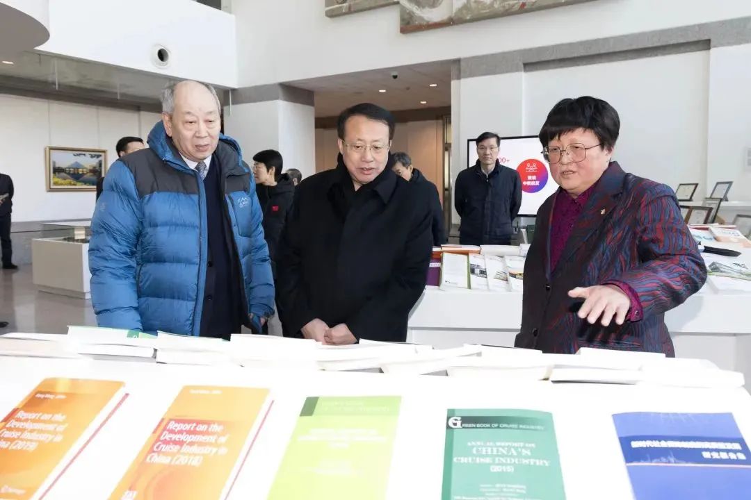 市长龚正调研中欧国际工商学院