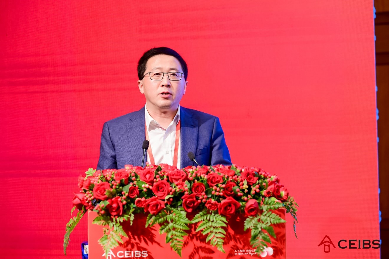 才金医药董事长、中欧校友老龄产业协会联席会长、中欧校友宫惠民(AMP9)专题演讲