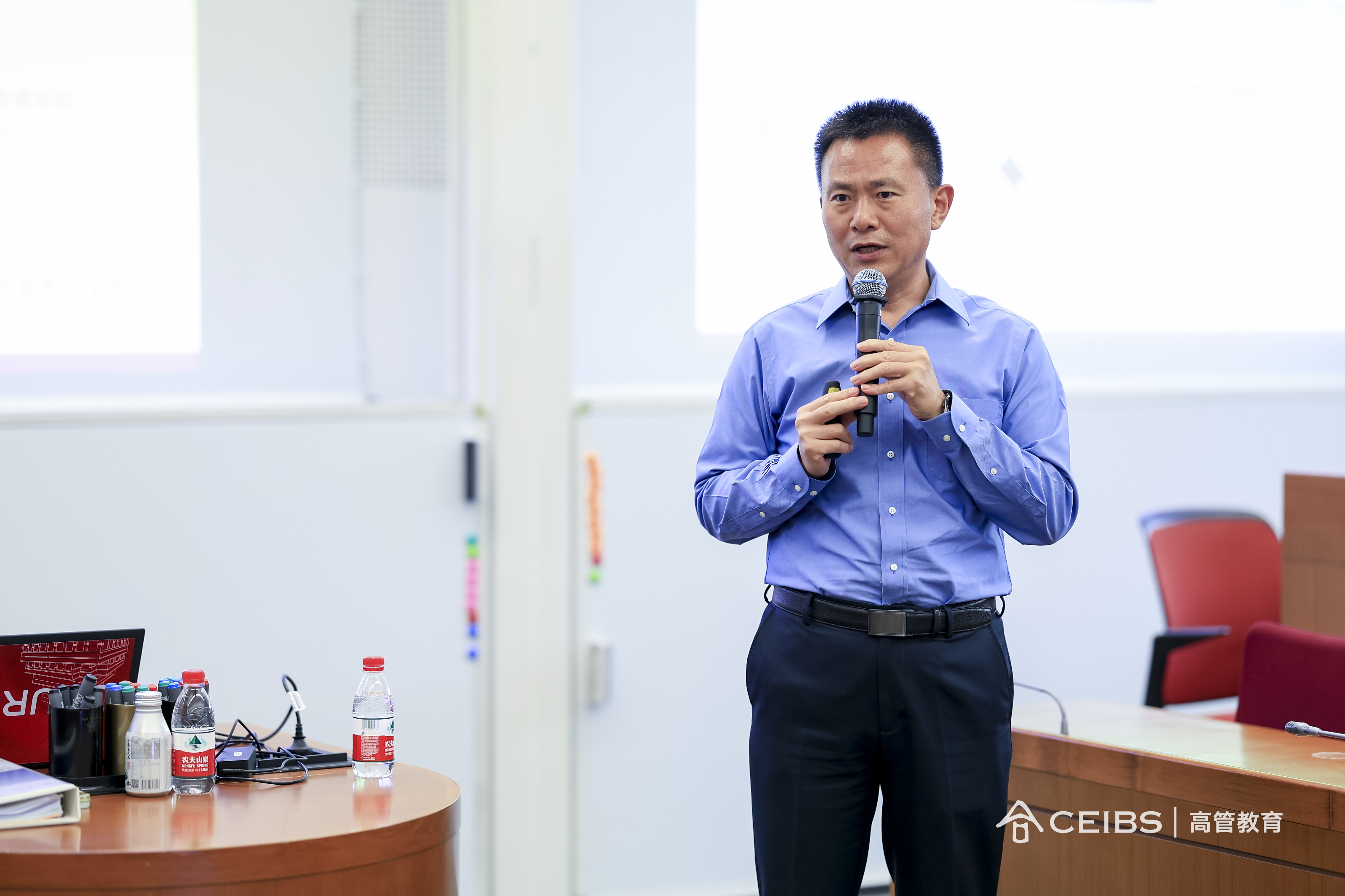 斯凯孚合作伙伴代表、上海唯万密封科技股份有限公司董事长董静（中欧EMBA 2010）