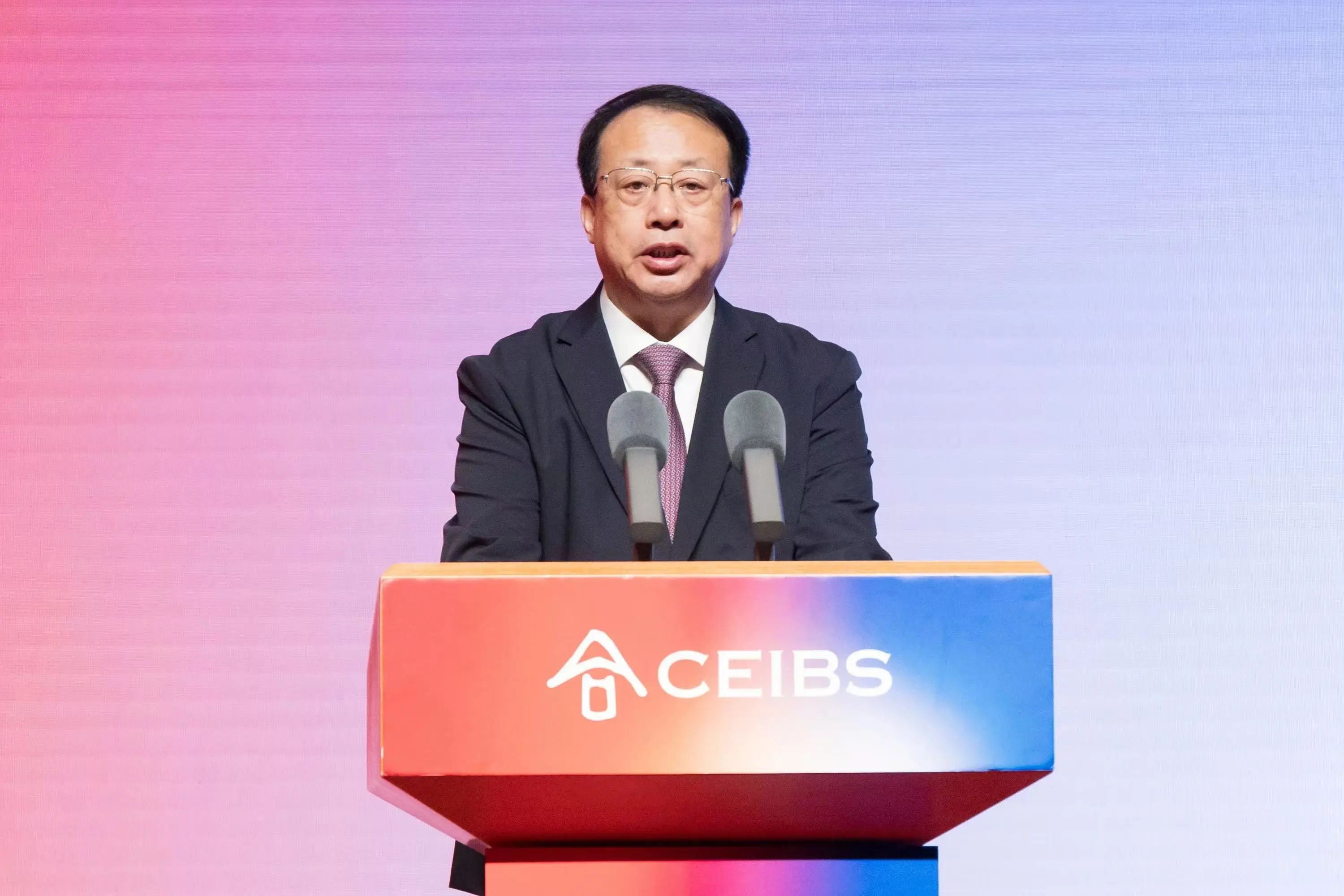 上海市委副书记、市长龚正致辞