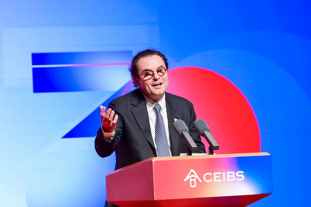 欧洲管理发展基金会（EFMD）全球总裁、中欧副理事长埃里克·科尼埃尔（Eric Cornuel）致辞