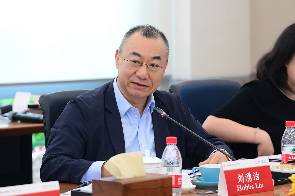 刘湧洁做第四届理事会工作报告