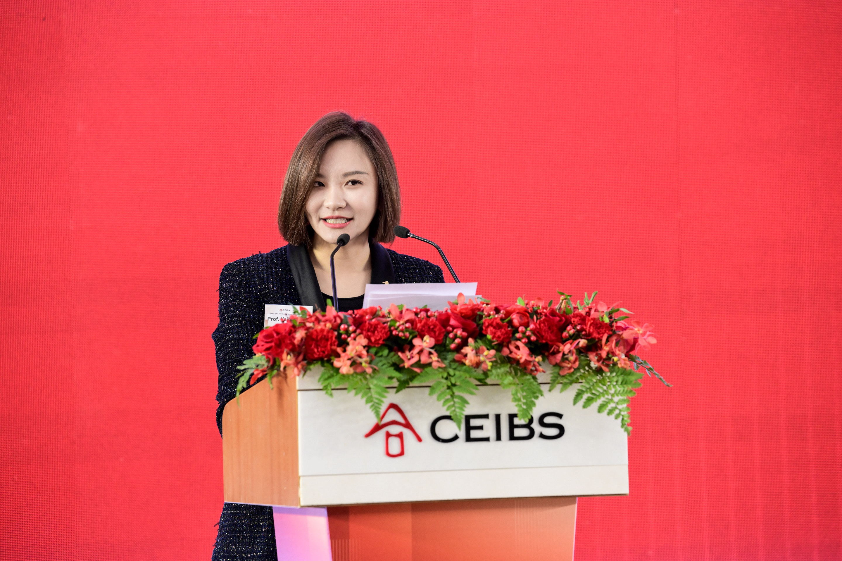 Professor of Marketing and Research Area Director of ESG Wang Yajin